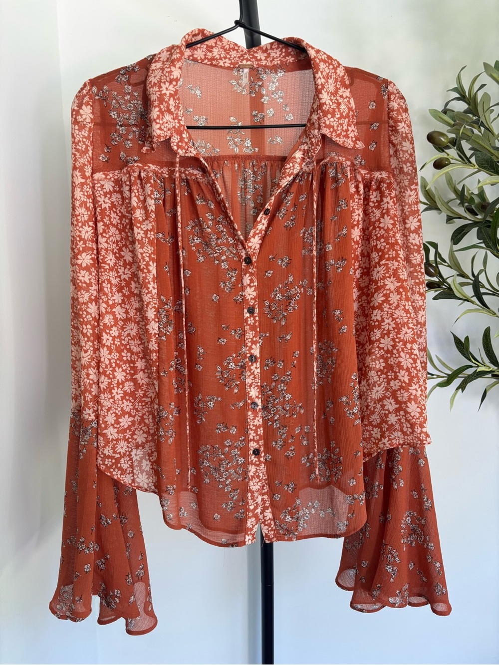 • [Free People] Sheet Blouse •